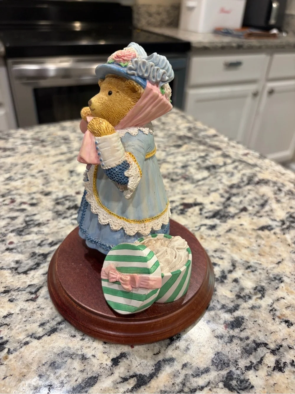 Department 56 Upstairs Downstairs Bears Henrietta Bosworth Figurine